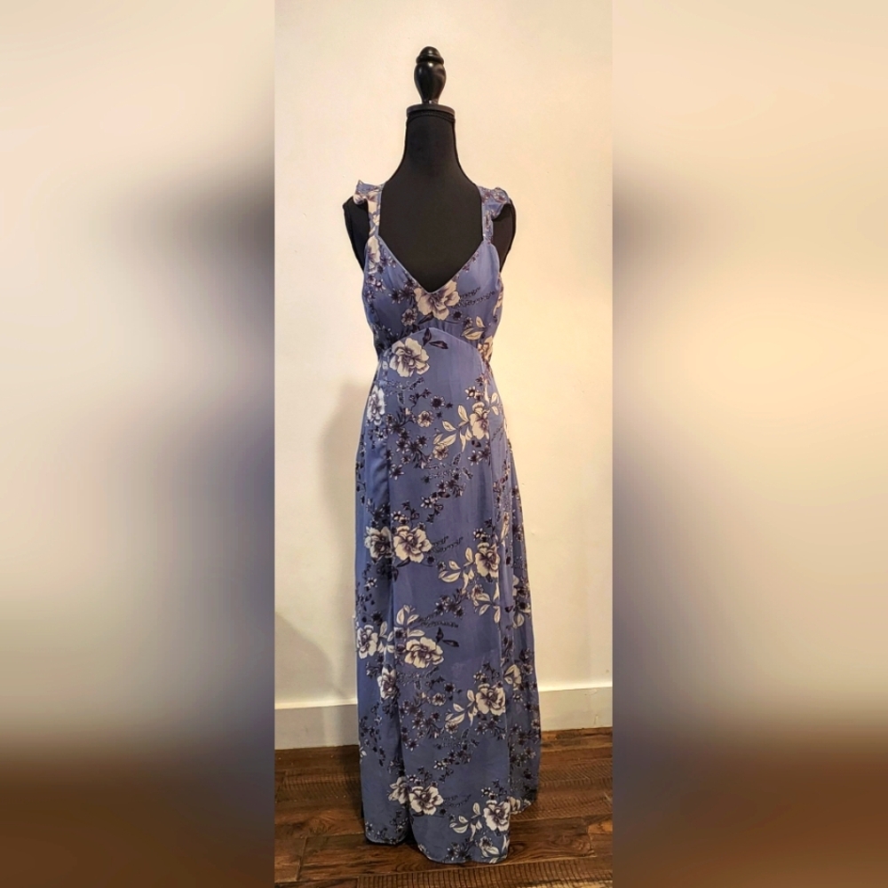 Blue V-Neck Sleeveless Maxi Sundress